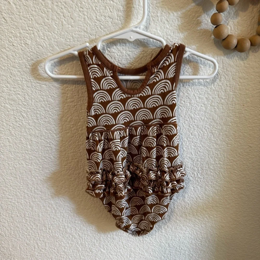 Little Sleepies- Rust Rainbows Bubble Romper 0-3